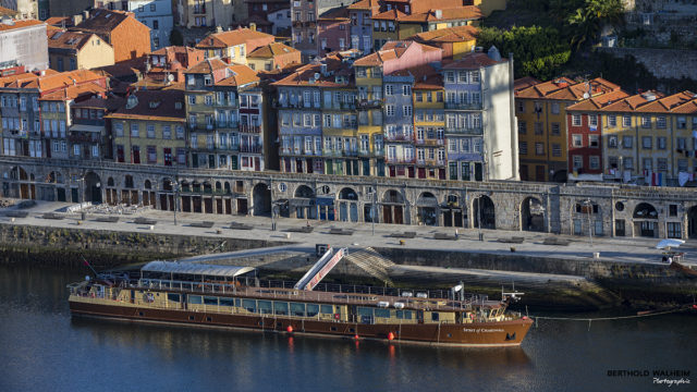 Portugal; Blick auf Porto am frühen Morgen